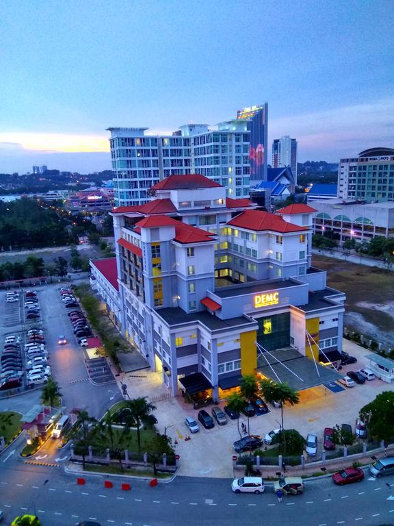 Shah Vista Alam Apartemen *
